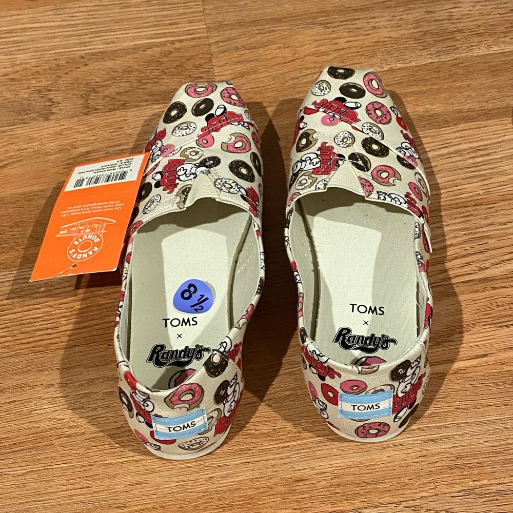 Toms x Randy’s Doughnuts limited edition - Picture 2 of 3